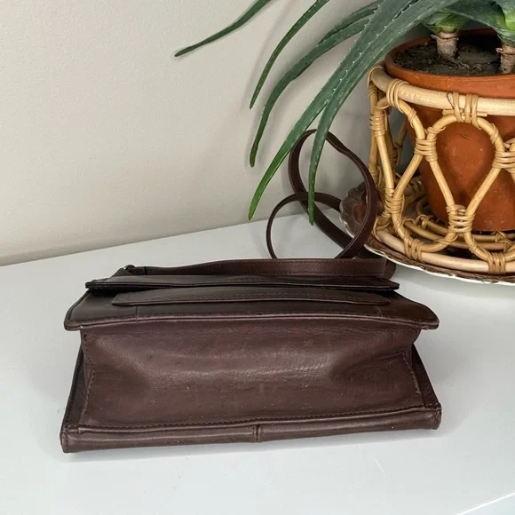 Fossil Vintage Brown Leather Crossbody Wallet Purse | 90s Y2K Minimalist - Picture 6 of 13